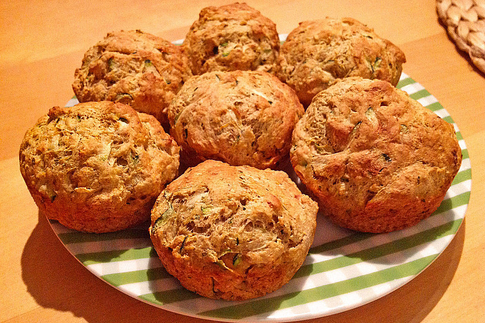 Möhren - Zucchini - Brot mit Parmesankäse