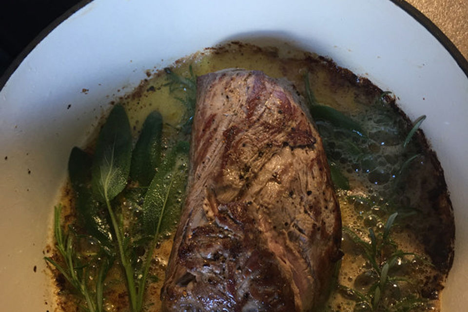 Kalbsbraten mit Rosmarin Kalbsbraten mit Rosmarin