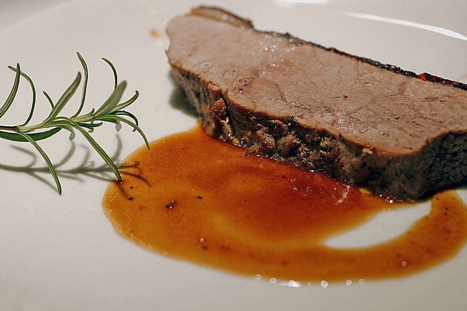 Kalbsbraten mit Rosmarin Kalbsbraten mit Rosmarin