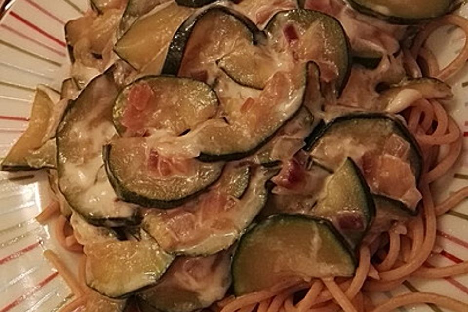 Zucchini - Schafskäse - Spaghetti