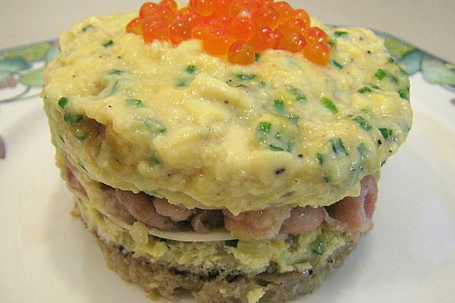 Rührei - Krabben - Toast im Dessertring von schrat| Chefkoch