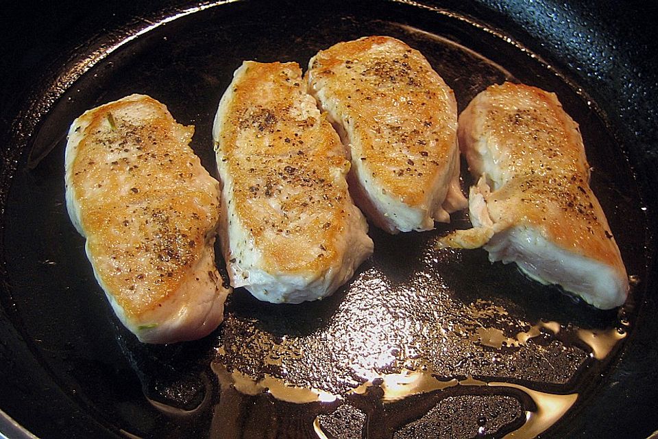 Putenbrustfilets mit Paprika - Zucchini - Gemüse