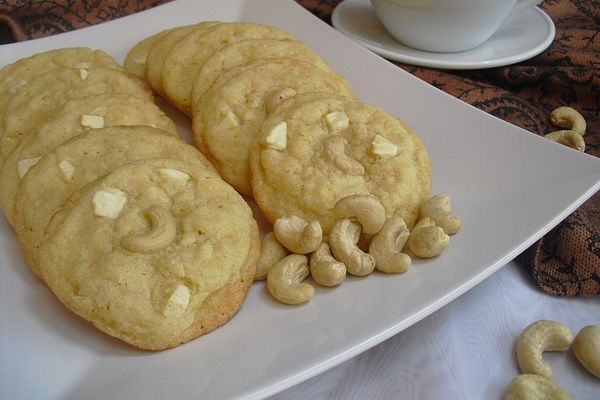madhura delicacies cashew cookies