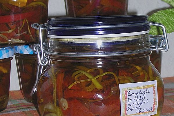 Eingelegte Tomaten mit Paprika, Zwiebeln und Knoblauch von DiDoMahr ...