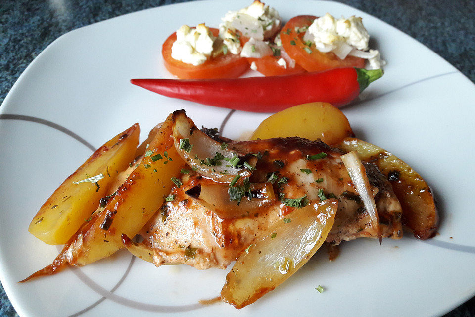 Hähnchen Provençal mit Backofenkartoffeln Hähnchen Provençal mit Backofenkartoffeln