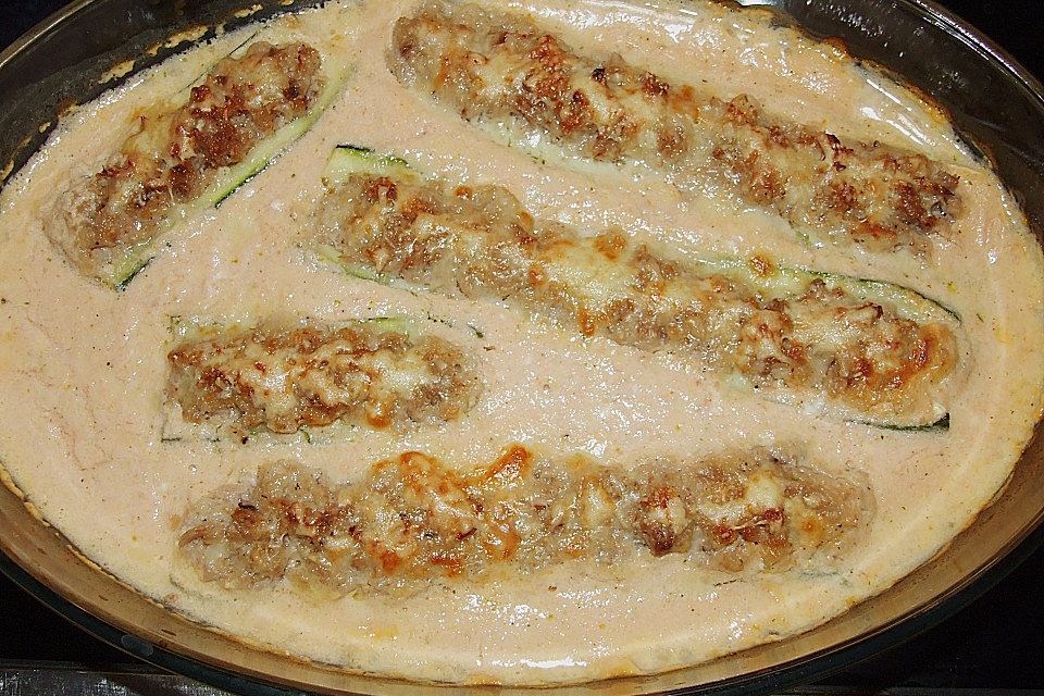 Ofenzucchini mit Thunfischfüllung