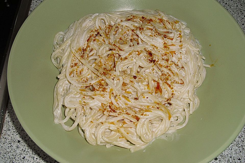 Spaghetti mit Joghurtsauce Spaghetti mit Joghurtsauce