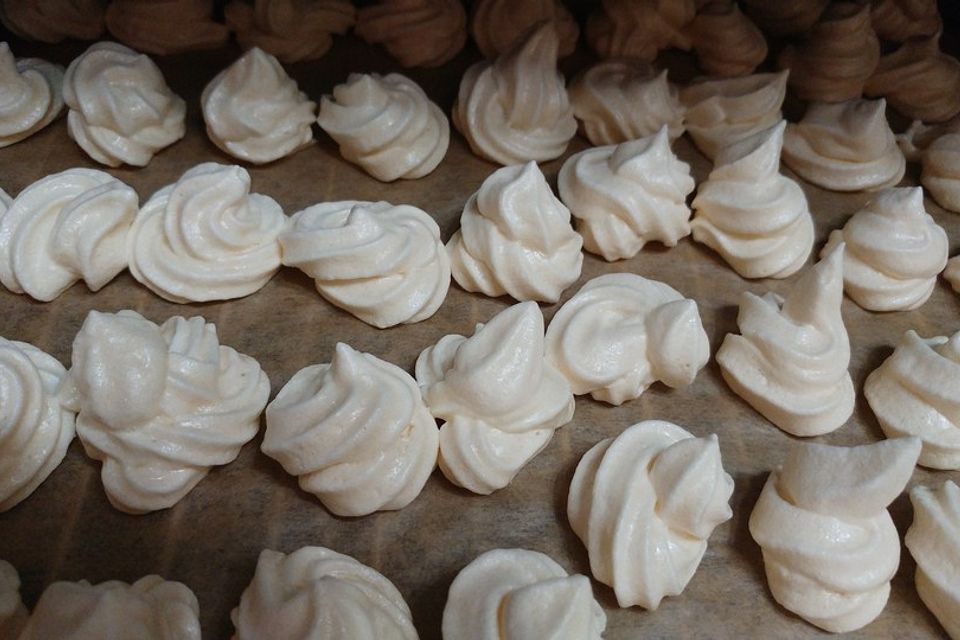 Baiser von drei Eiweiß Baiser von drei Eiweiß
