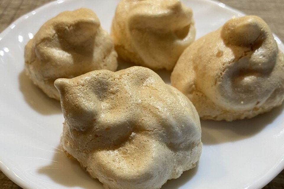 Baiser von drei Eiweiß Baiser von drei Eiweiß