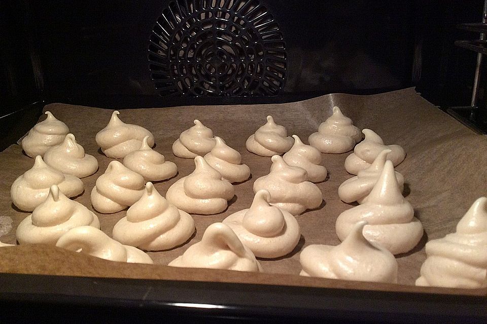 Baiser von drei Eiweiß Baiser von drei Eiweiß