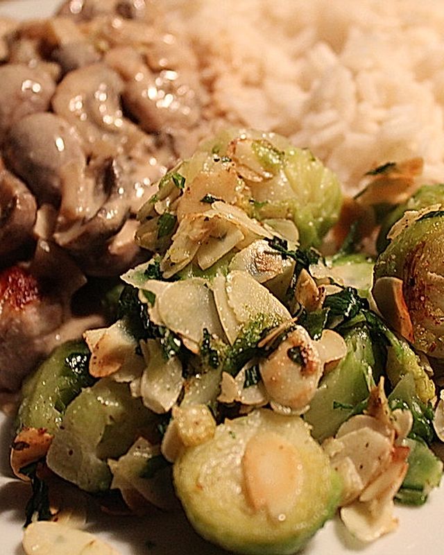 Brussels Sprouts with Almond Butter - Rosenkohl mit Mandelbutter