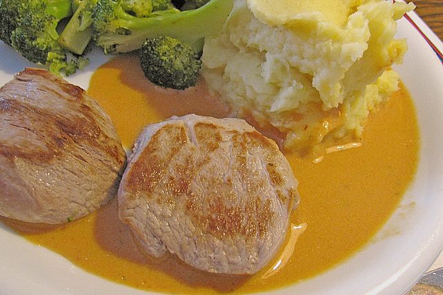 Schweinefilet in Cognac - Peffer - Sauce mit Kartoffelplätzchen von ...