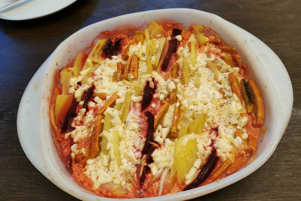 Rot - orangfarbenes Herbstgratin