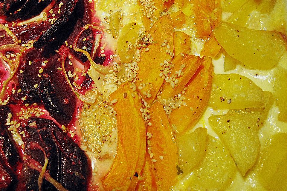 Rot - orangfarbenes Herbstgratin