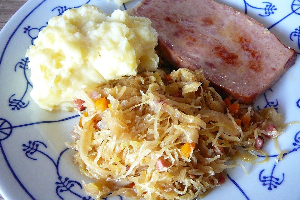 Sauerkraut mit Speck