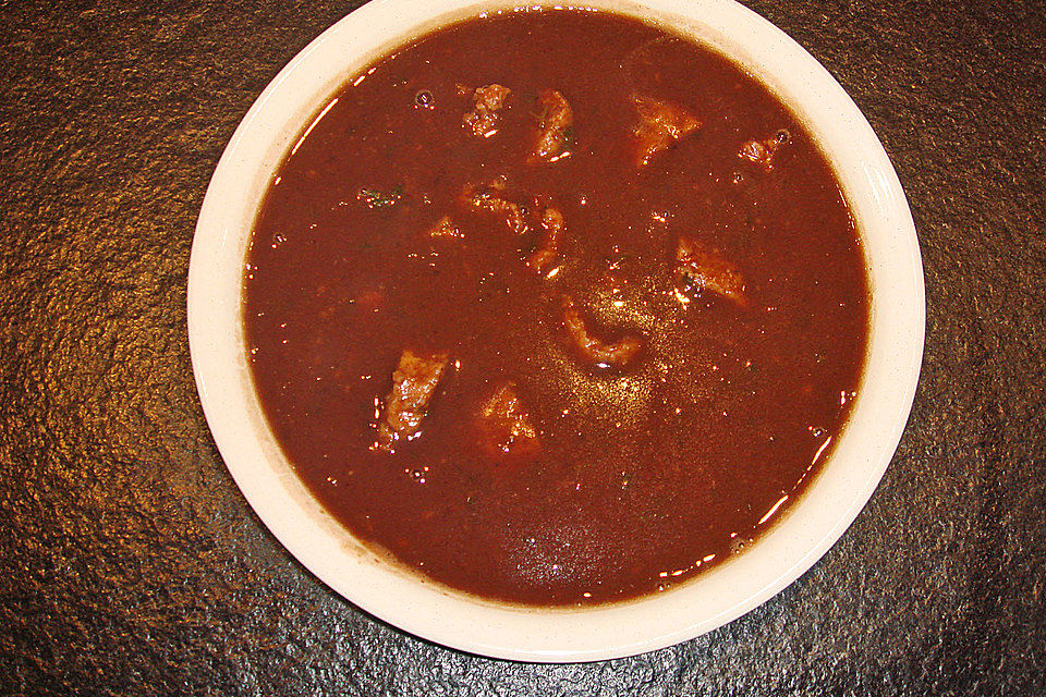 Schwarze Bohnensuppe