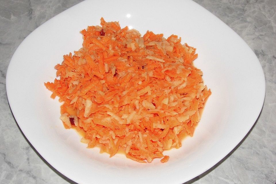 Apfel - Möhren Salat