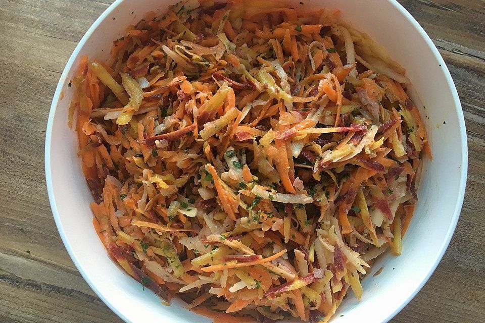 Apfel - Möhren Salat