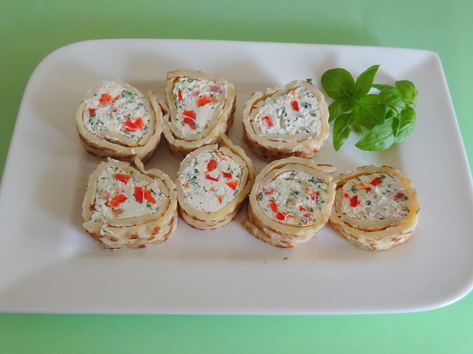 Käse - Crêpes - Röllchen mit Frischkäse und Paprika| Chefkoch