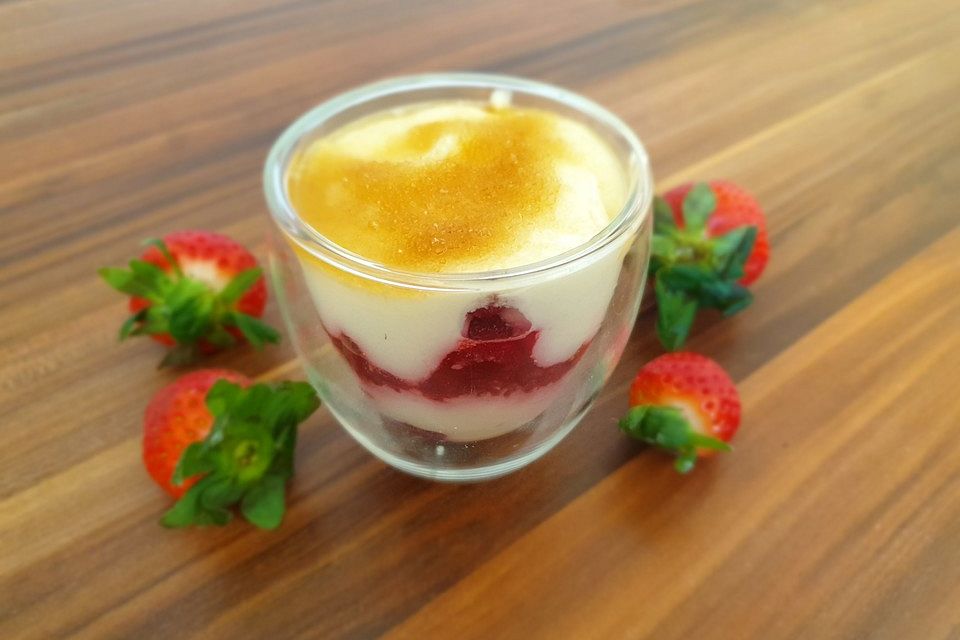 Himbeer - Joghurt - Mascarpone - Dessert