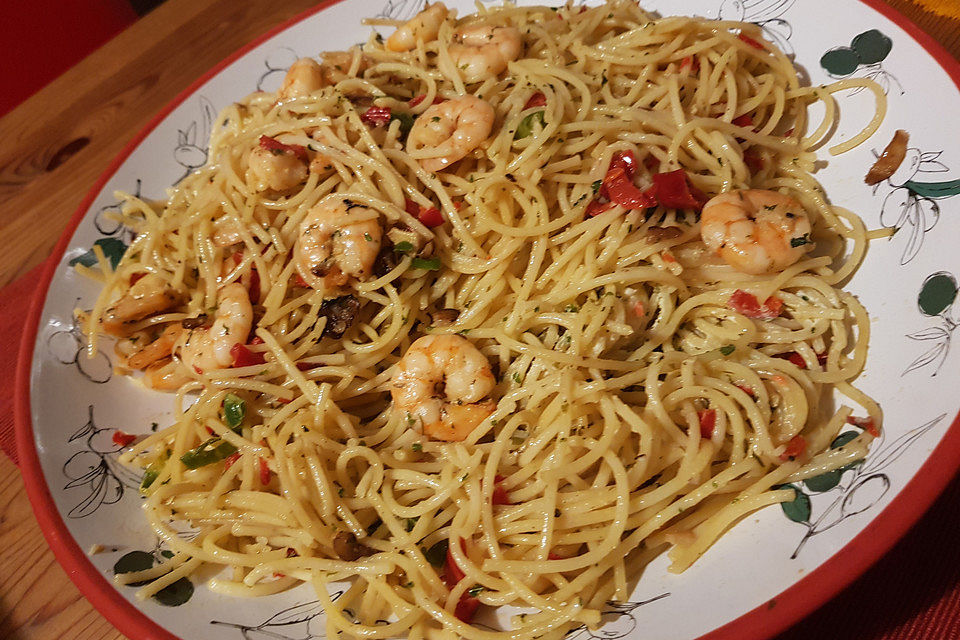 Spaghetti mit Chili, Knoblauch und Garnelen