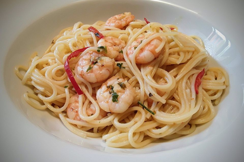 Spaghetti mit Chili, Knoblauch und Garnelen