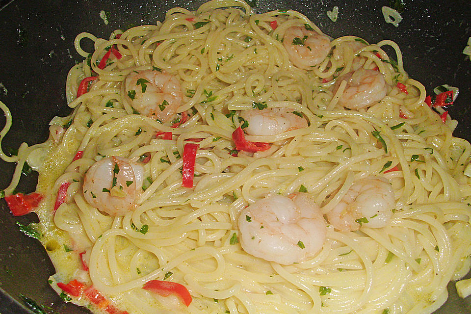 Spaghetti mit Chili, Knoblauch und Garnelen