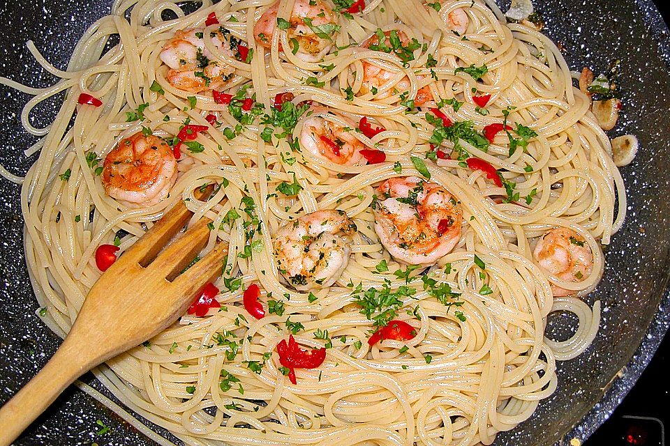 Spaghetti mit Chili, Knoblauch und Garnelen