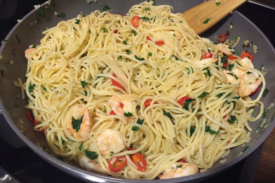 Spaghetti mit Chili, Knoblauch und Garnelen