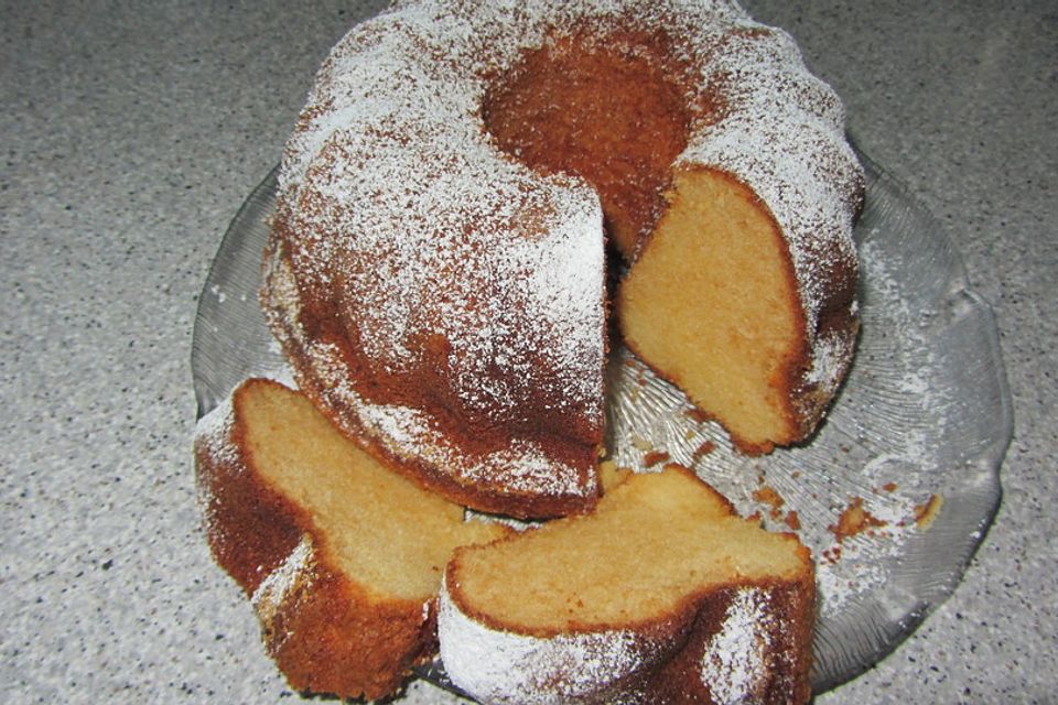 Eierlikör - Becherkuchen