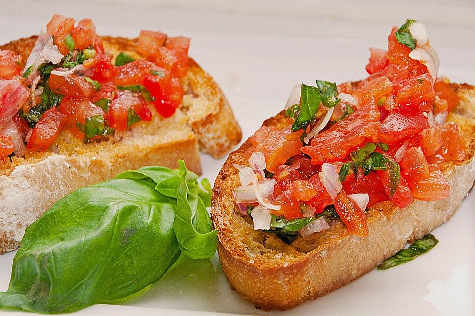 Bruschetta mit Tomaten und Knoblauch