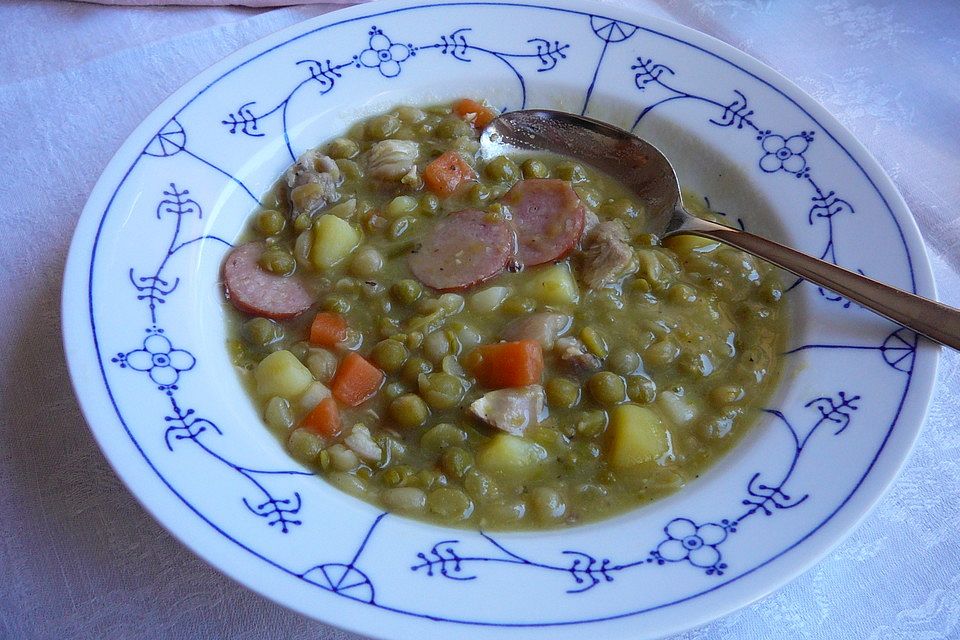 Deftige Erbsensuppe