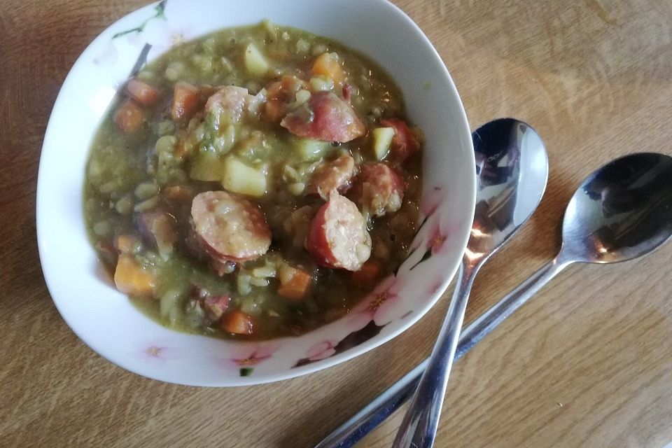 Deftige Erbsensuppe