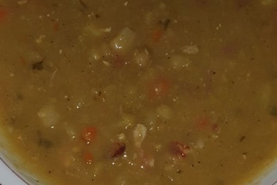 Deftige Erbsensuppe