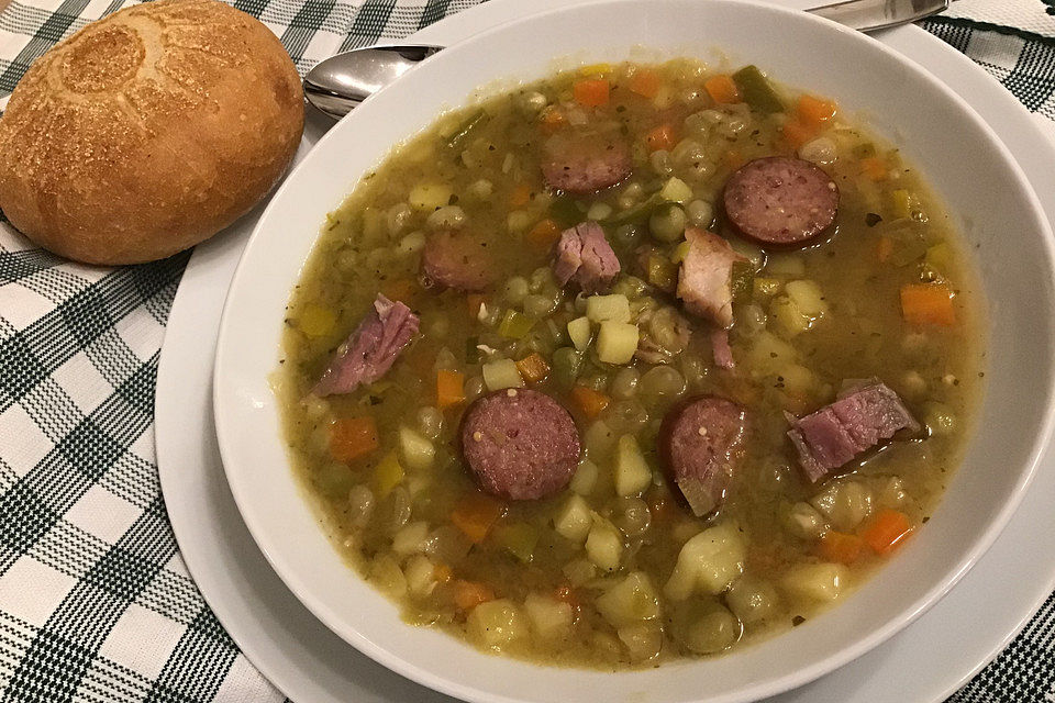 Deftige Erbsensuppe