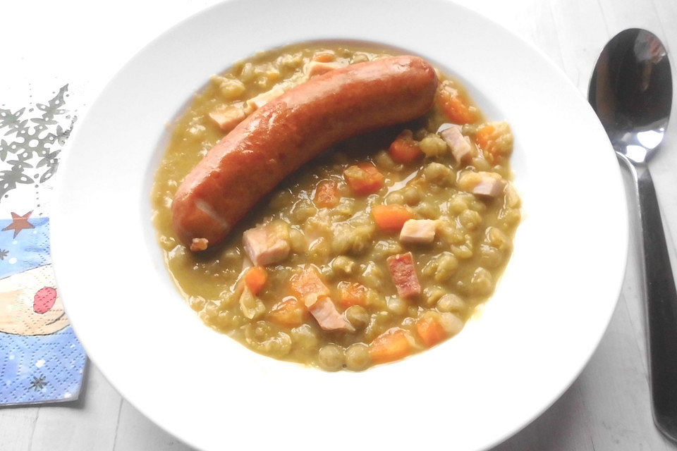 Deftige Erbsensuppe