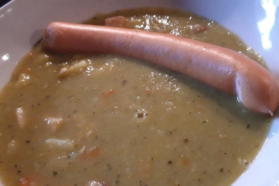 Deftige Erbsensuppe