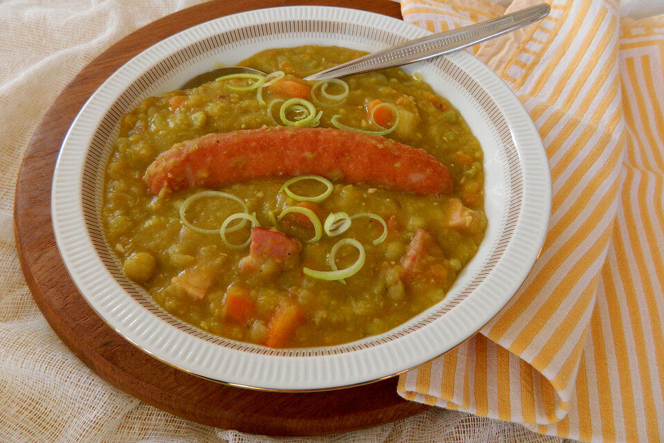 Deftige Erbsensuppe