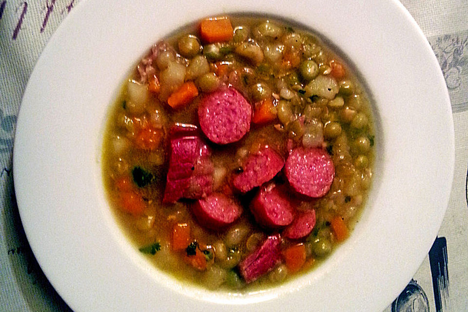 Deftige Erbsensuppe