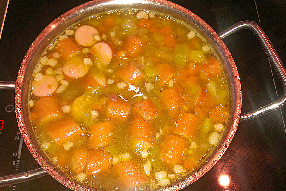 Deftige Erbsensuppe