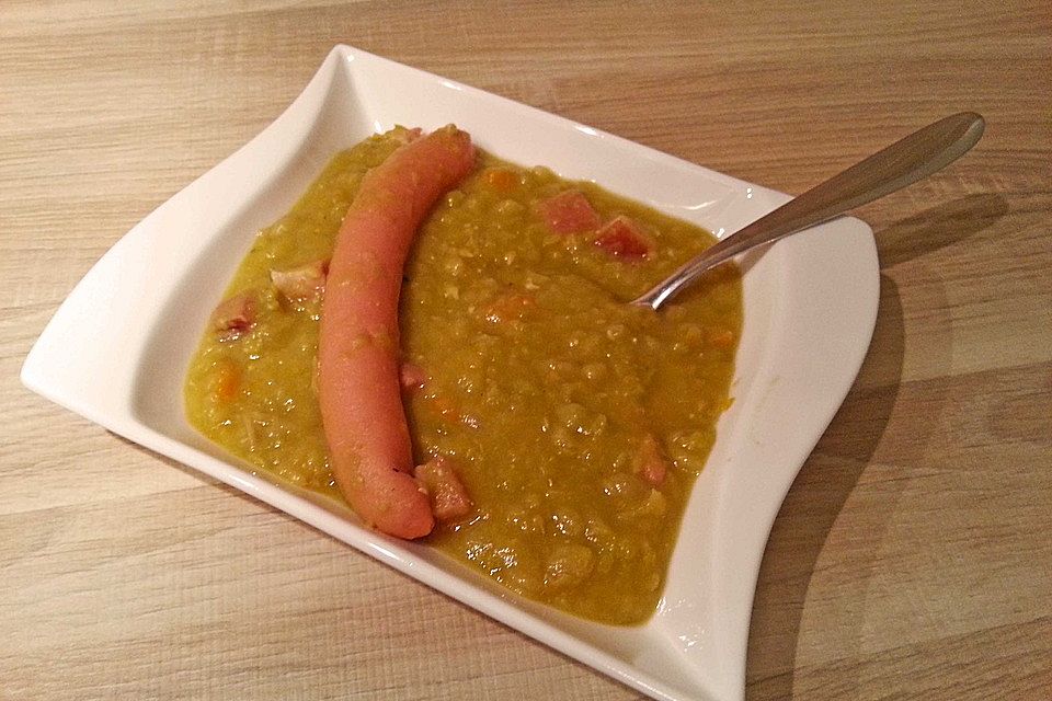 Deftige Erbsensuppe