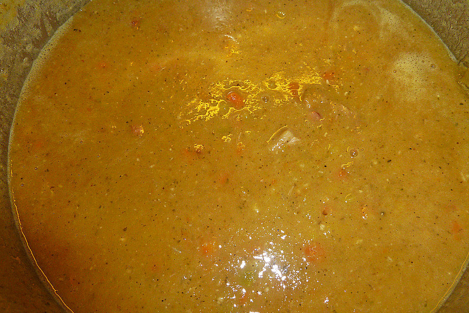 Deftige Erbsensuppe