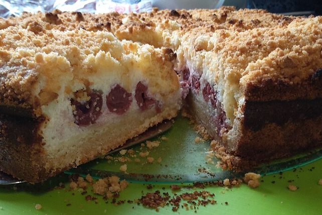Krümeltorte mit Quark - Kirsch - Füllung von winch| Chefkoch