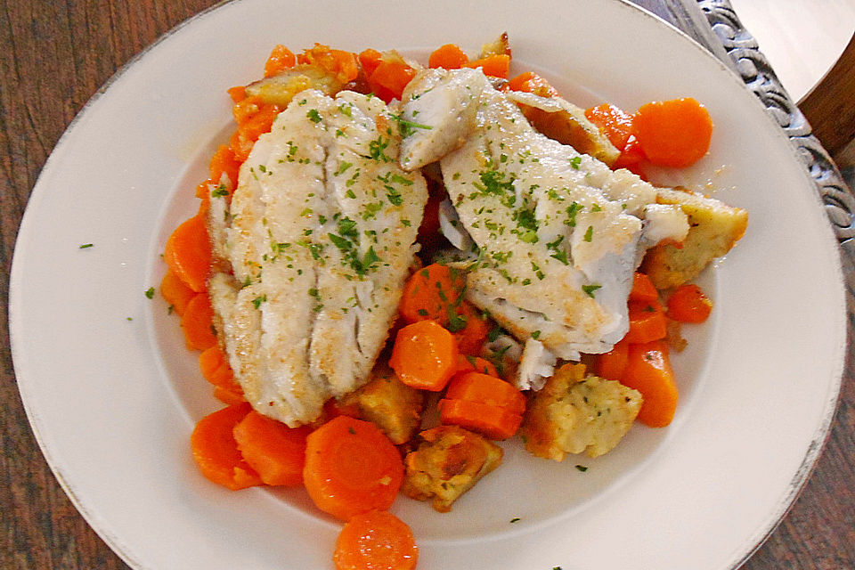 Fischfilet mit Möhren