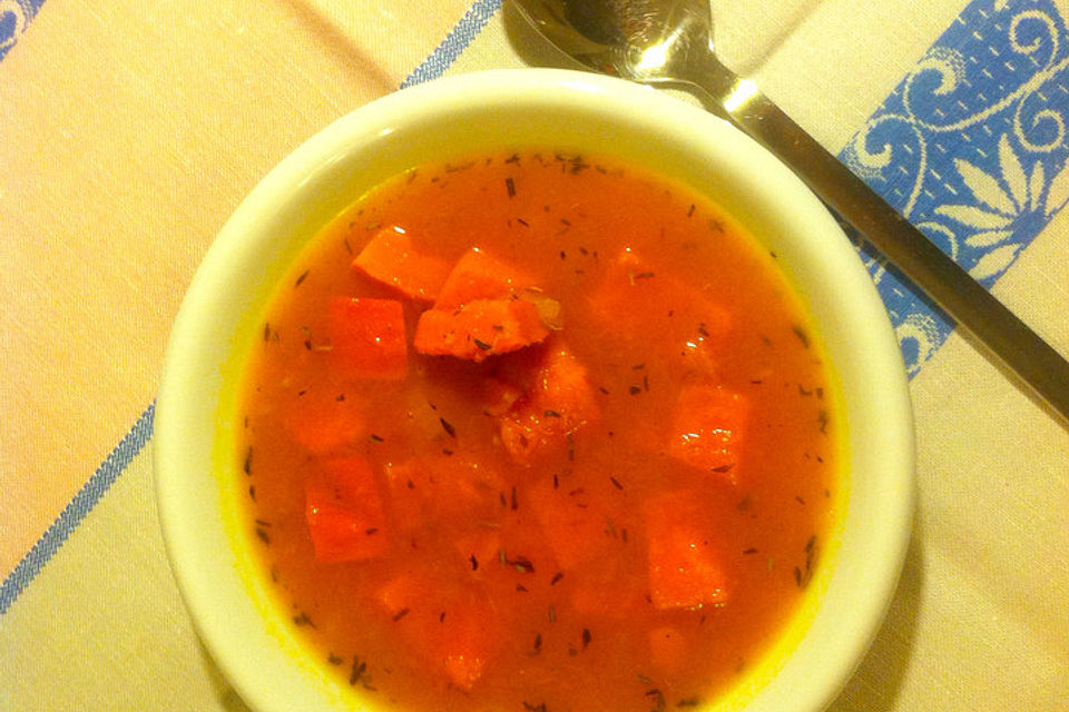 Kürbis Pot au feu mit Rote Bete, Minze und Chilischote