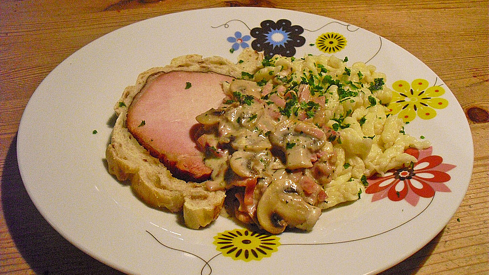 Nudeln mit Schinken-Champignon-Soße von daja