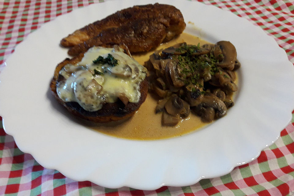 Hähnchenbrustfilet mit Pilzen und Thymian