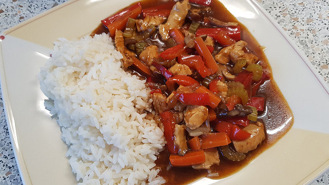 Meine China Hähnchen - WOK - Pfanne Chop Suey mit Jasmin- oder ...