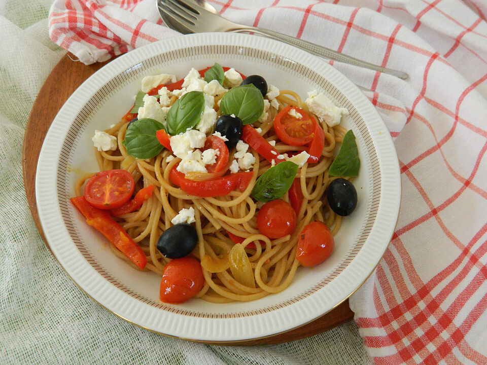 Vollkornspaghetti mit Gemüse und Schafkäse von Bärchenmama| Chefkoch