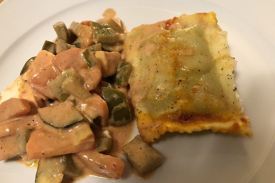 Maultaschen in Sahne mit Käse überbacken